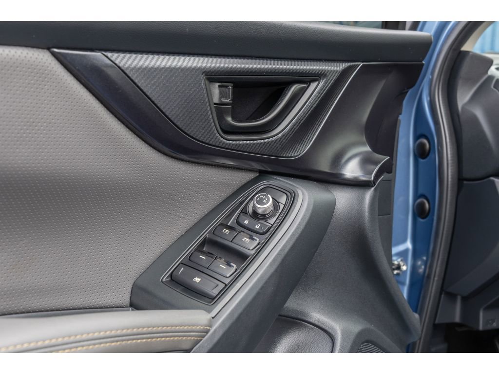 Used 2022 Subaru Crosstrek 2.5i Sport w/ Moonroof Package image 19