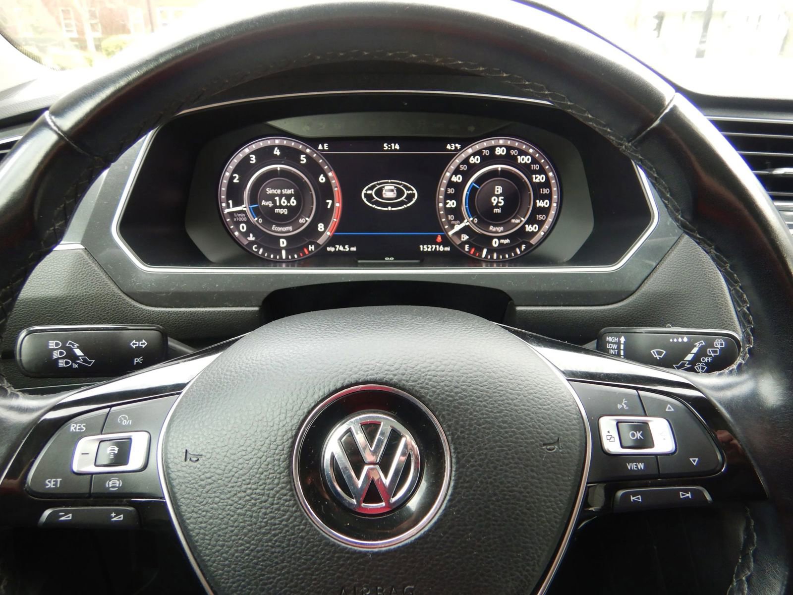 Used 2019 Volkswagen Tiguan SEL Premium AWD/4WD image 15