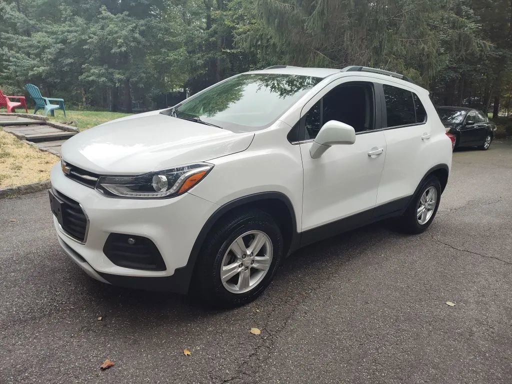 Used 2019 Chevrolet Trax LT image 1