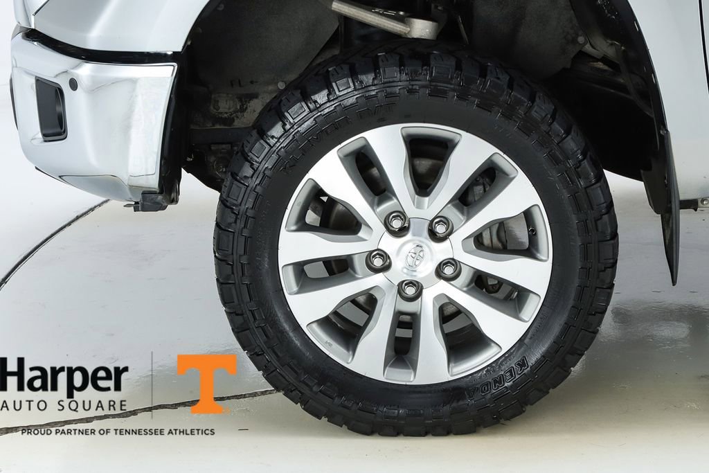 Used 2015 Toyota Tundra Limited w/ Limited Premium Package AWD/4WD image 5