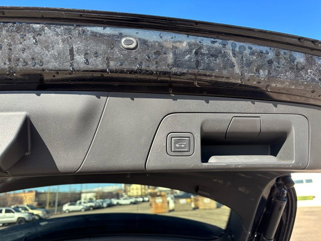 Used 2023 Buick Envision Essence w/ Sport Touring Package image 28