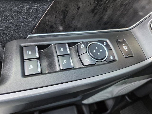 Used 2025 Ford F250 Lariat w/ Lariat Ultimate Package AWD/4WD image 25