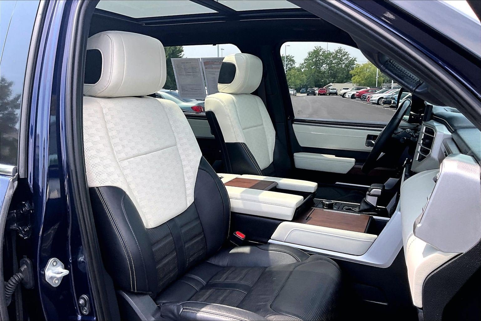 Used 2022 Toyota Tundra Capstone AWD/4WD image 7