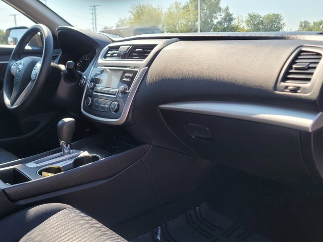 Used 2016 Nissan Altima 2.5 S w/ Power Driver Seat Package FWD image 5