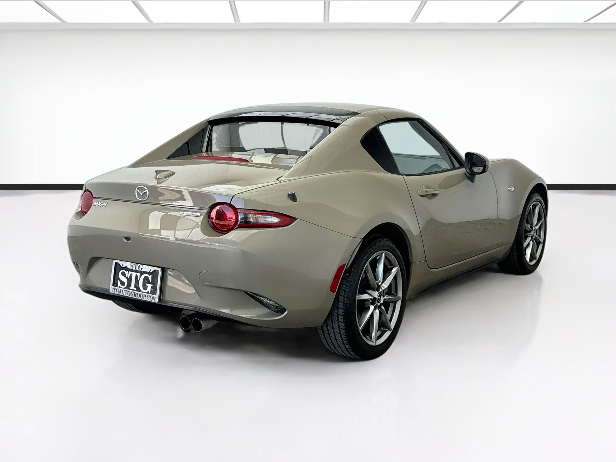 Used 2023 MAZDA MX-5 Miata Grand Touring RWD image 4