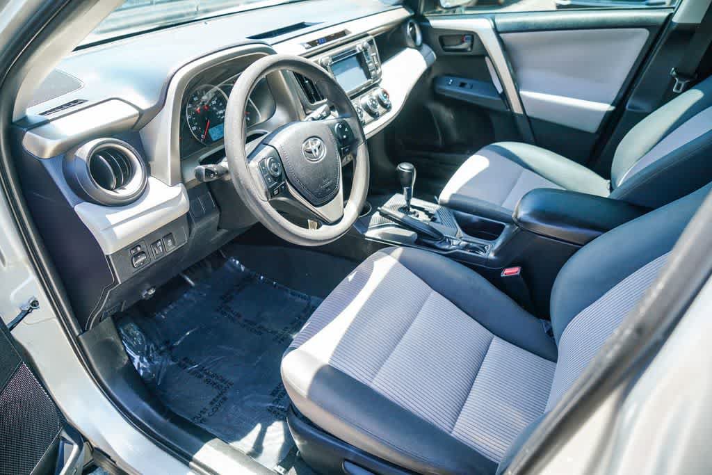 Used 2014 Toyota RAV4 LE FWD image 16
