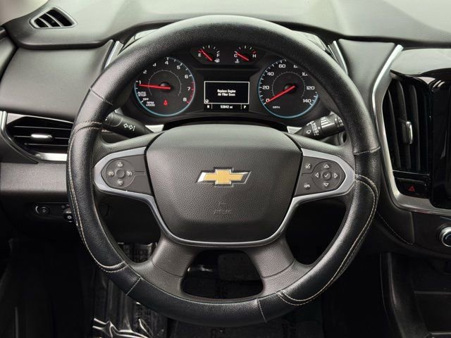 Used 2021 Chevrolet Traverse LS FWD image 13