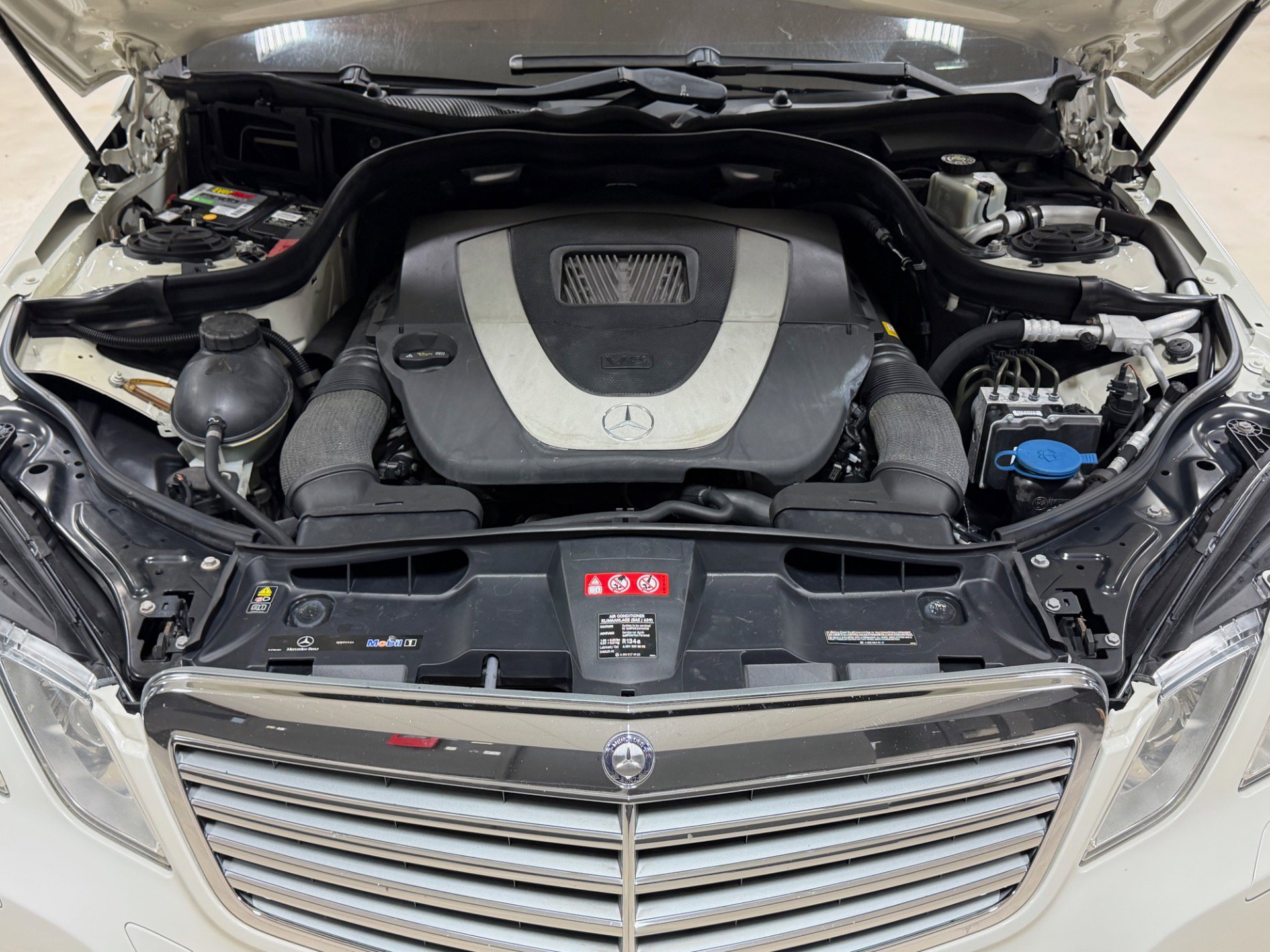 Used 2011 Mercedes-Benz E 350 4MATIC Wagon image 30