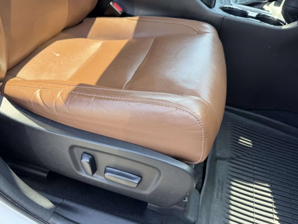 Used 2018 Toyota Highlander Limited AWD/4WD image 11
