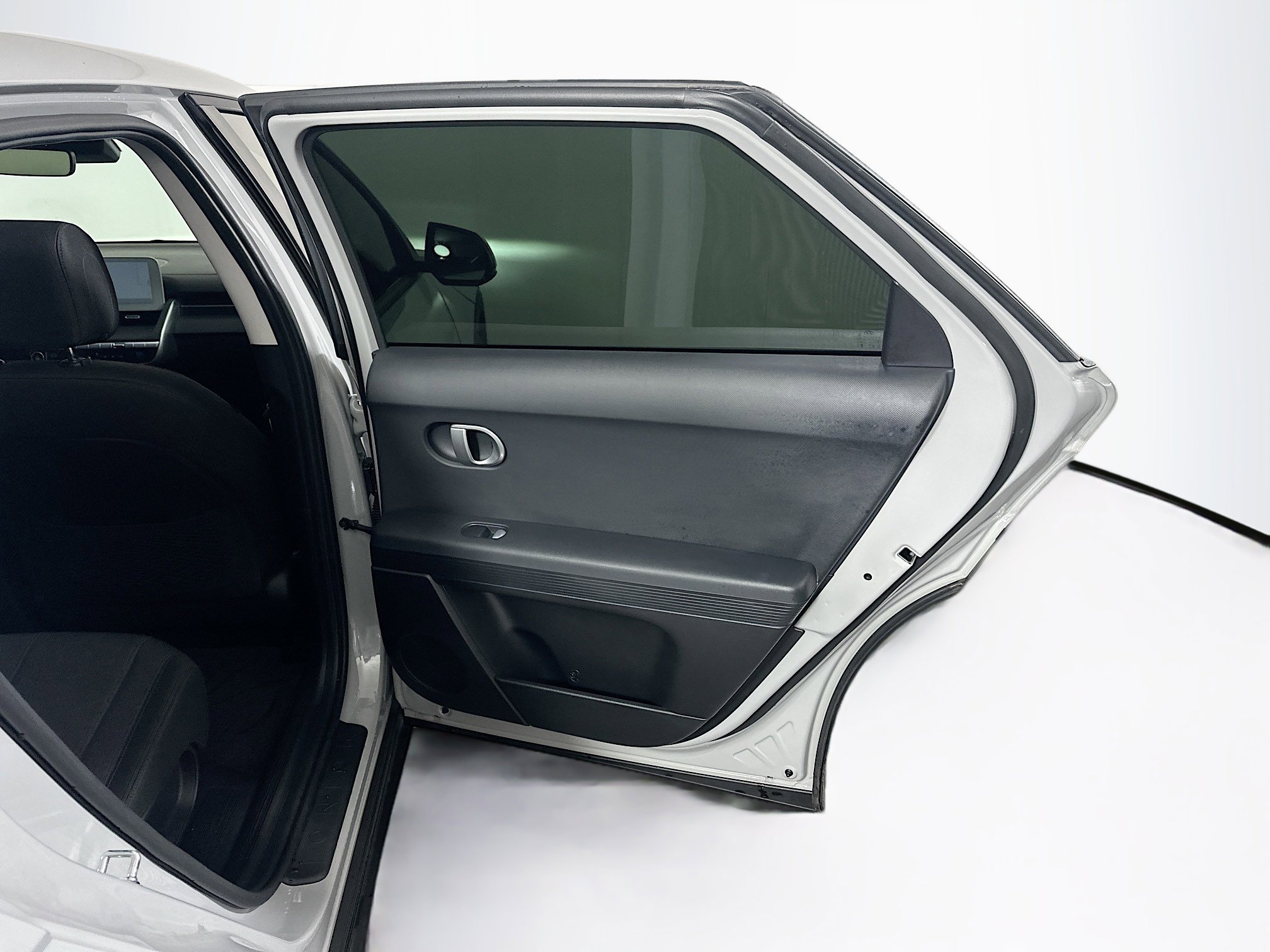 Used 2024 Hyundai Ioniq 5 SEL RWD image 32