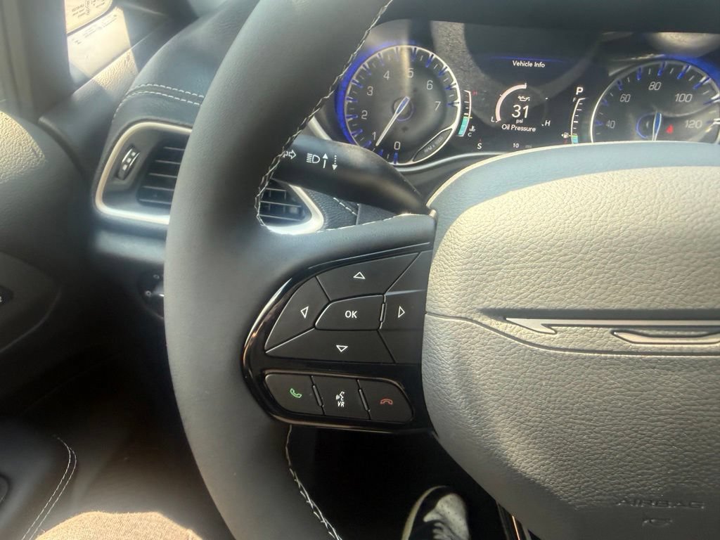 New 2027 Chrysler Pacifica Limited FWD image 15