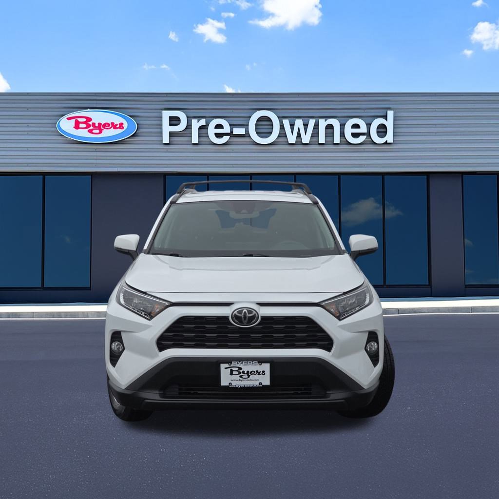 Used 2021 Toyota RAV4 XLE image 2