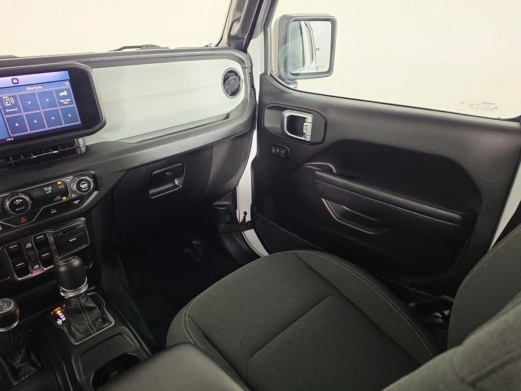 Used 2024 Jeep Wrangler Unlimited Sport AWD/4WD image 28