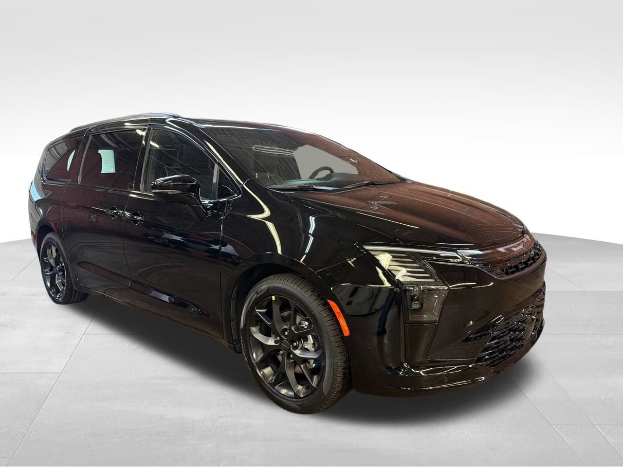 New 2027 Chrysler Pacifica Limited w/ S Appearance Package FWD image 7