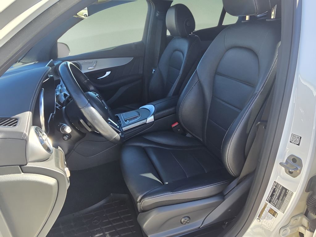 Used 2023 Mercedes-Benz GLC 300 4MATIC Coupe image 13