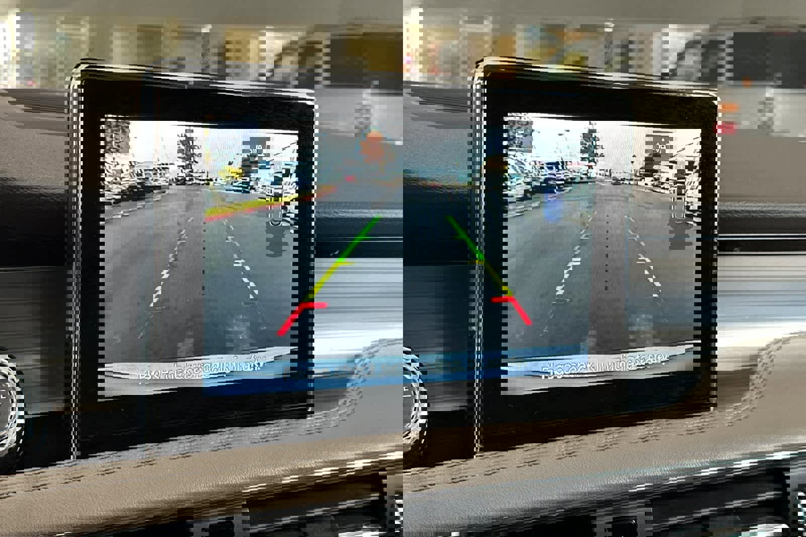 Used 2022 Lincoln Corsair FWD w/ Rear Removable Package Tray image 21