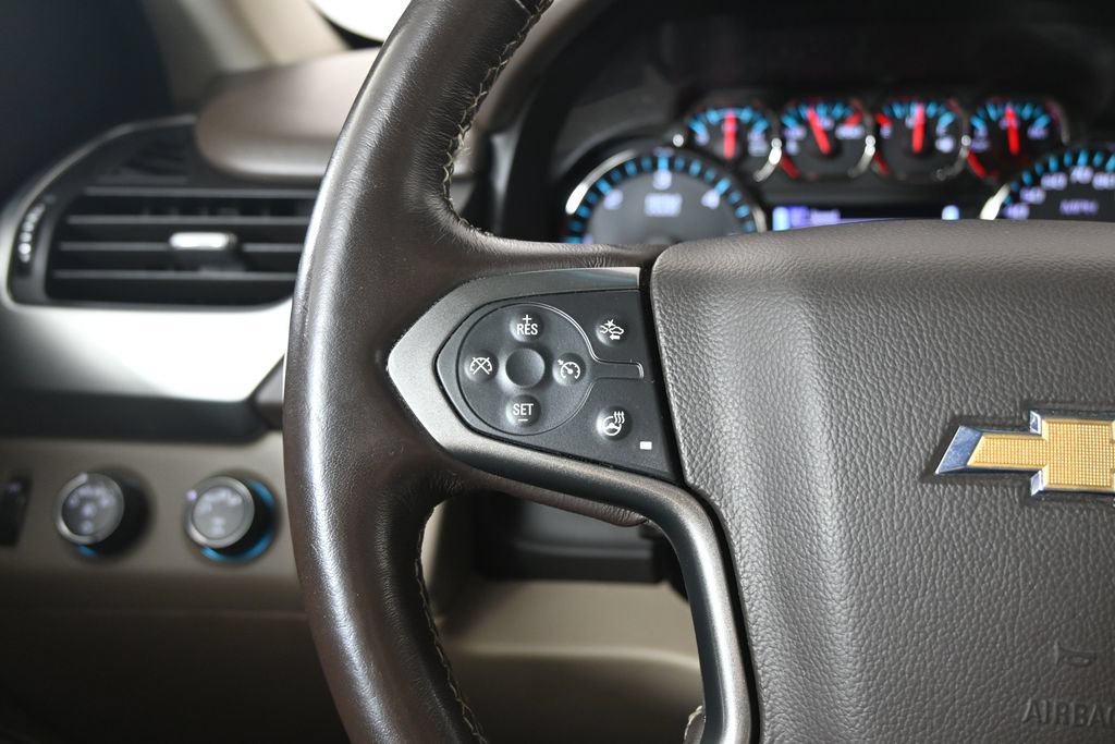 Used 2017 Chevrolet Suburban Premier AWD/4WD image 38