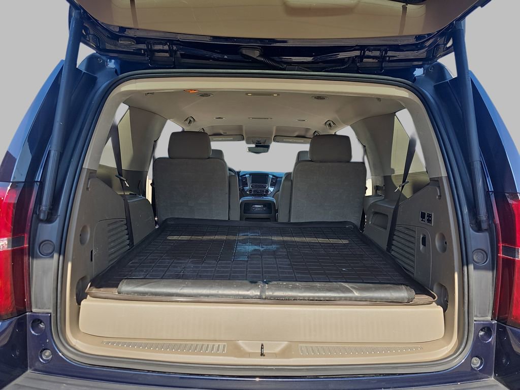 Used 2018 Chevrolet Tahoe LT w/ LT Signature Package AWD/4WD image 15