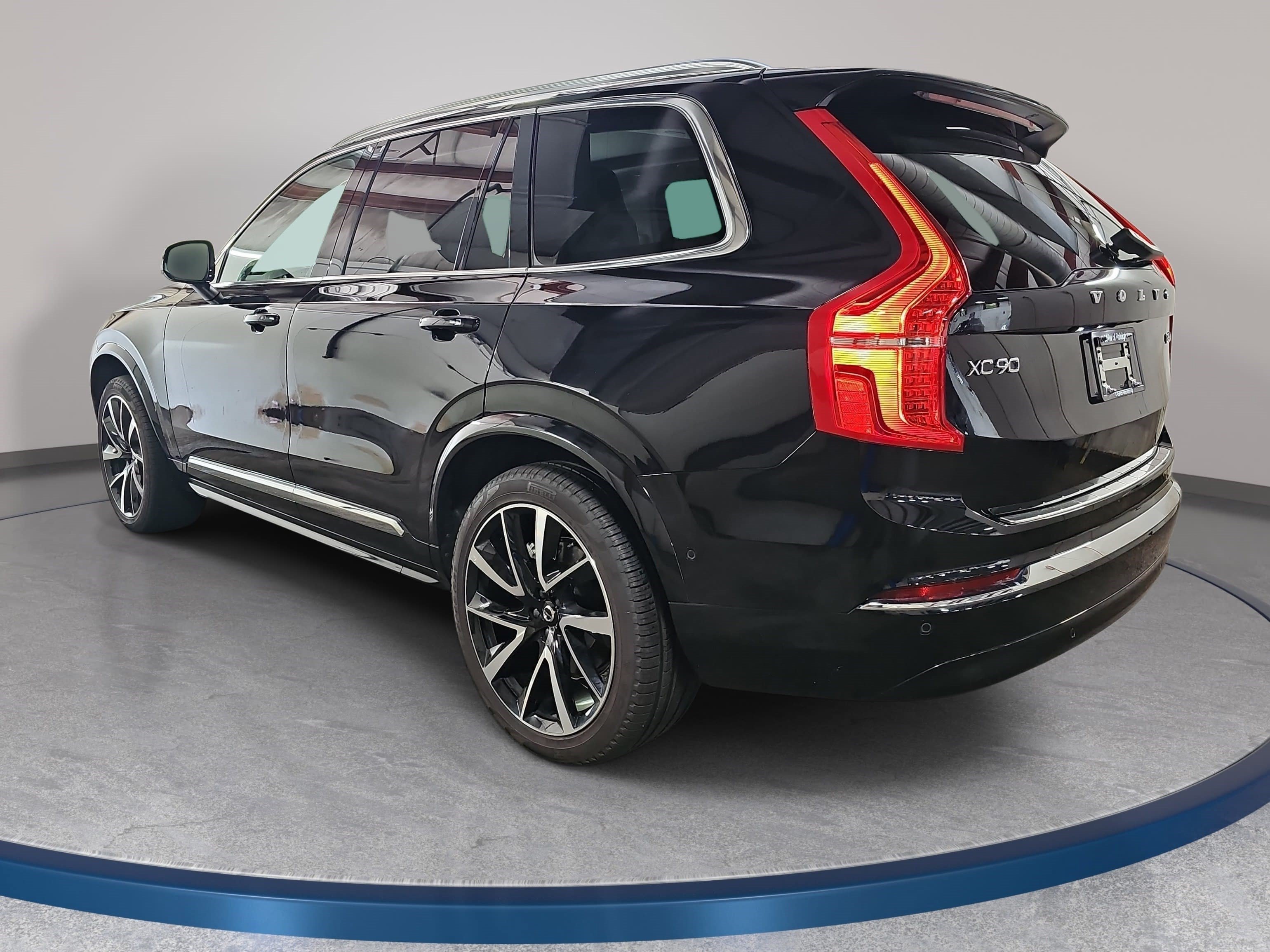 Used 2025 Volvo XC90 B6 Plus w/ Protection Package Premier AWD/4WD image 7