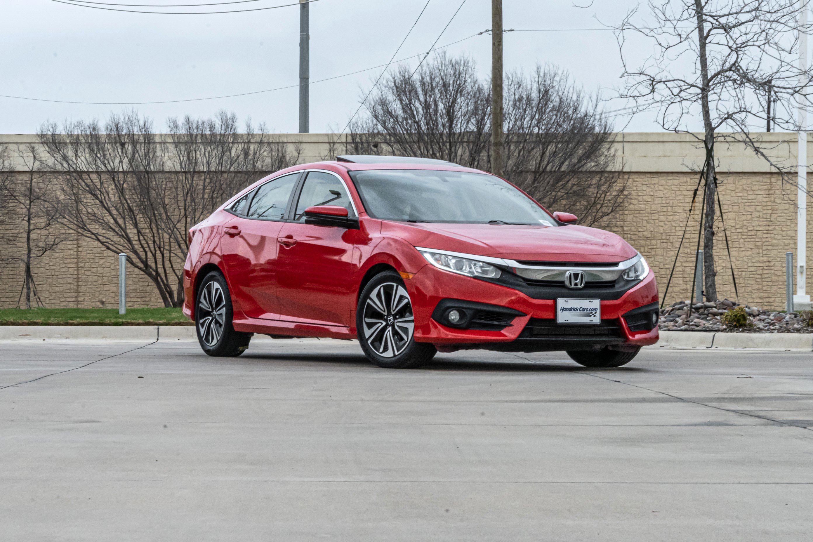 Used 2018 Honda Civic EX-T image 2