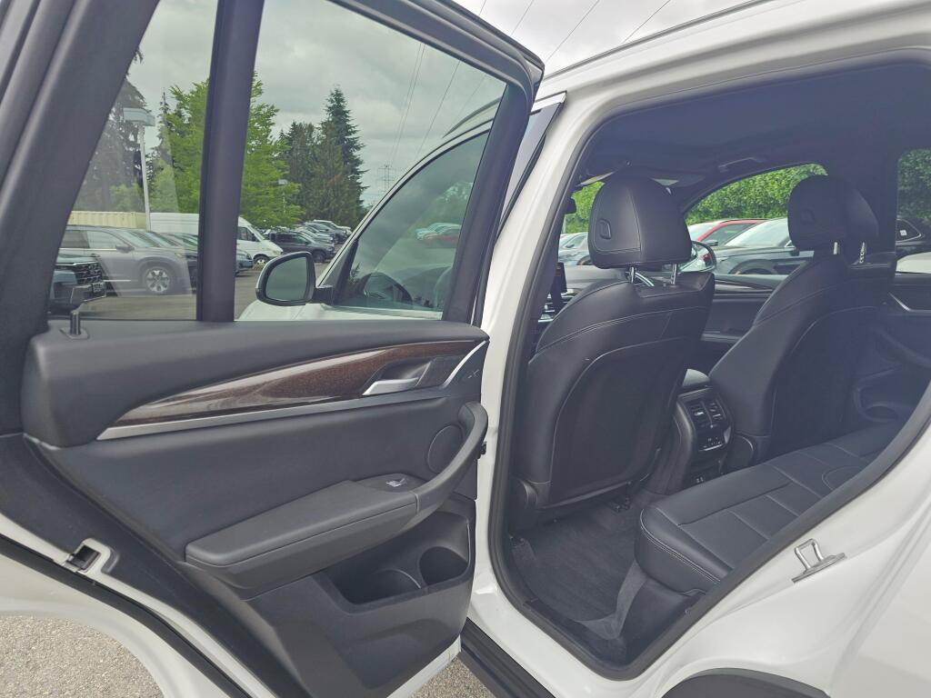 Used 2024 BMW X3 xDrive30i AWD/4WD image 19