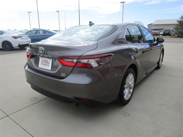 Used 2023 Toyota Camry LE AWD/4WD image 7
