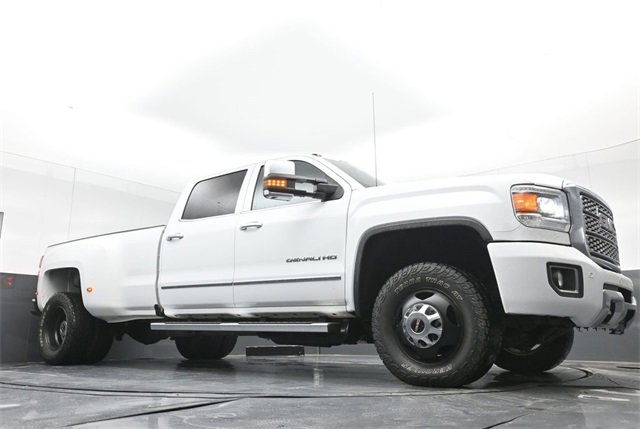 Used 2018 GMC Sierra 3500 Denali w/ Duramax Plus Package image 41