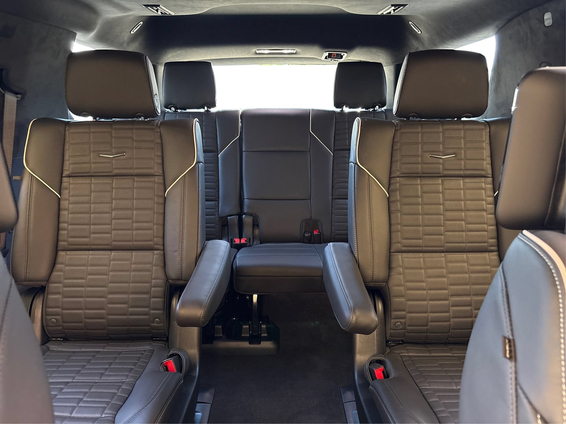 New 2026 Cadillac Escalade Platinum Sport AWD/4WD image 17
