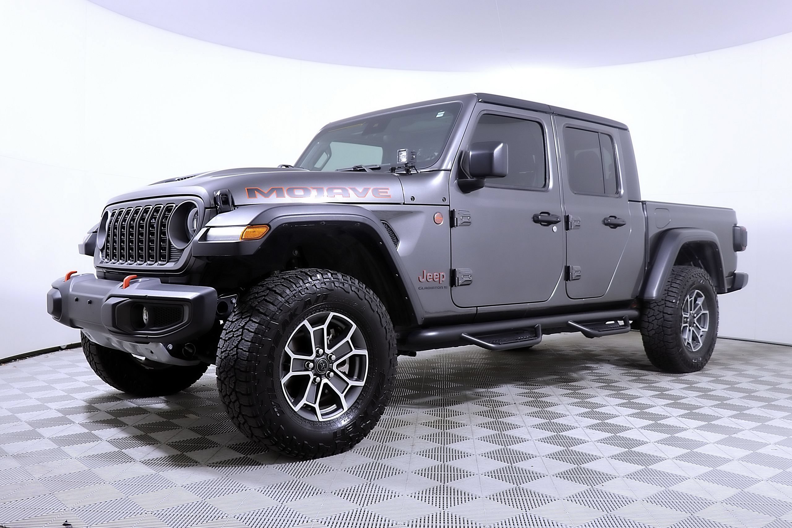 Used 2025 Jeep Gladiator Mojave w/ Safety Group AWD/4WD image 2