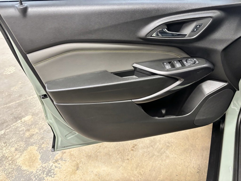 Used 2025 Chevrolet Trax ACTIV w/ Driver Confidence Package image 17