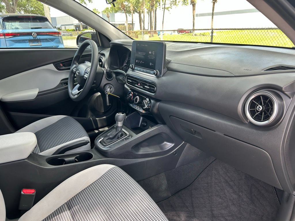 Used 2023 Hyundai Kona SE w/ Cargo Package FWD image 39