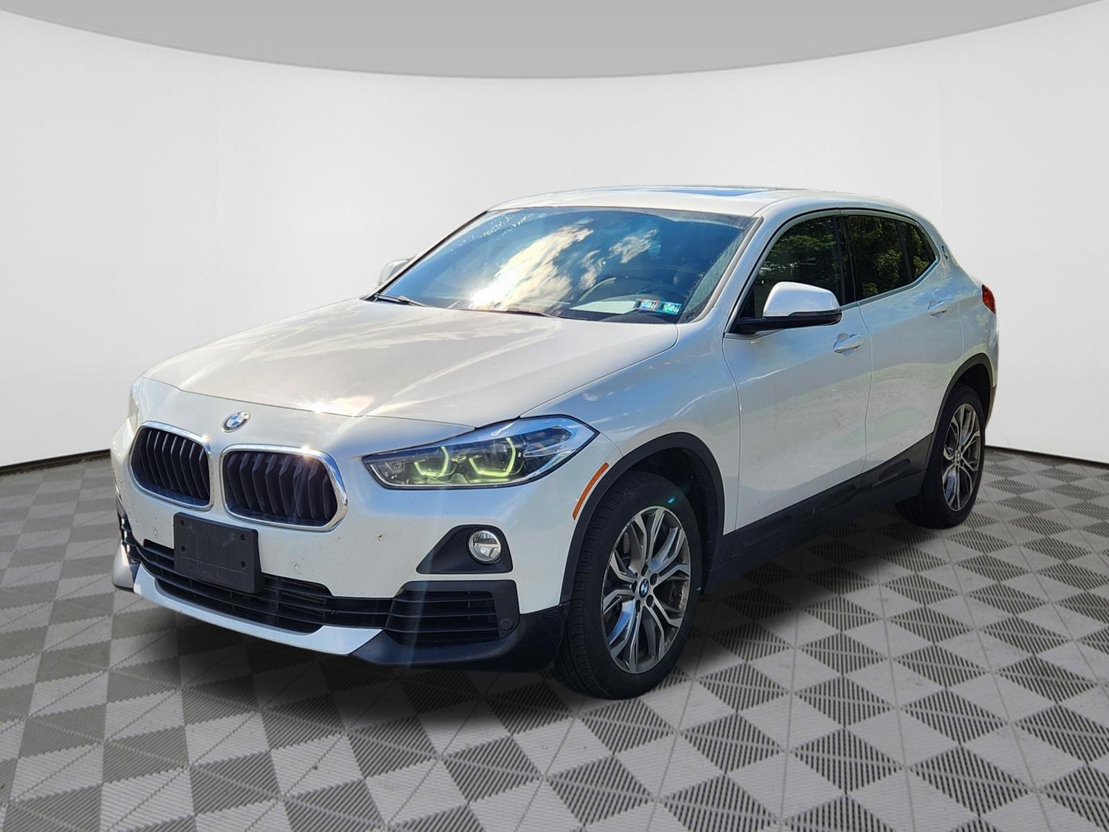 Used 2020 BMW X2 xDrive28i w/ Convenience Package AWD/4WD image 2