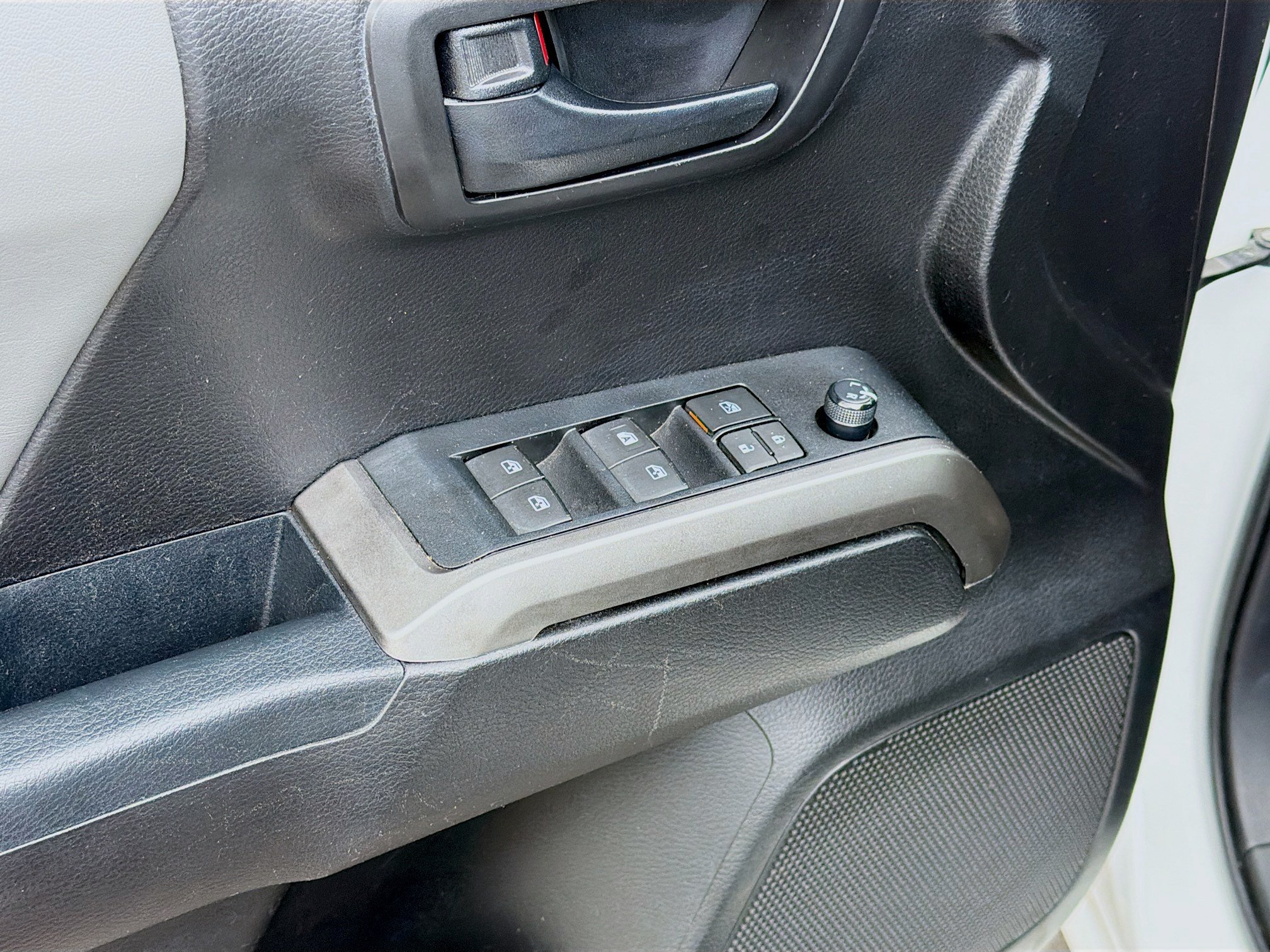 Used 2019 Toyota Tacoma SR5 RWD image 20