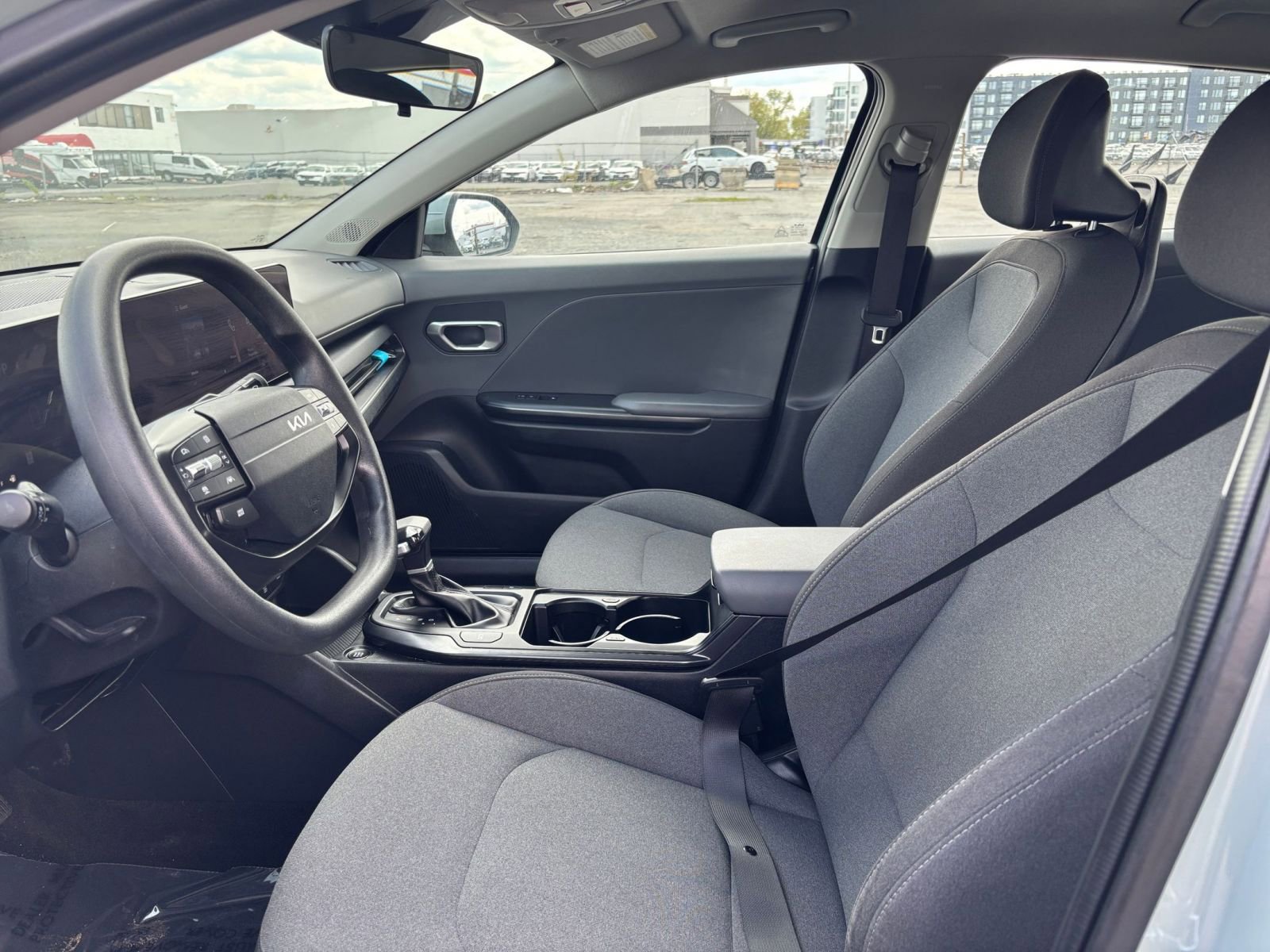 Used 2025 Kia K4 FWD image 23
