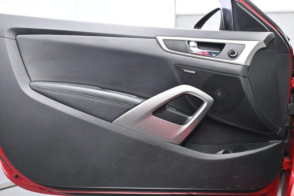 Used 2014 Hyundai Veloster w/ Style Package 02 FWD image 9