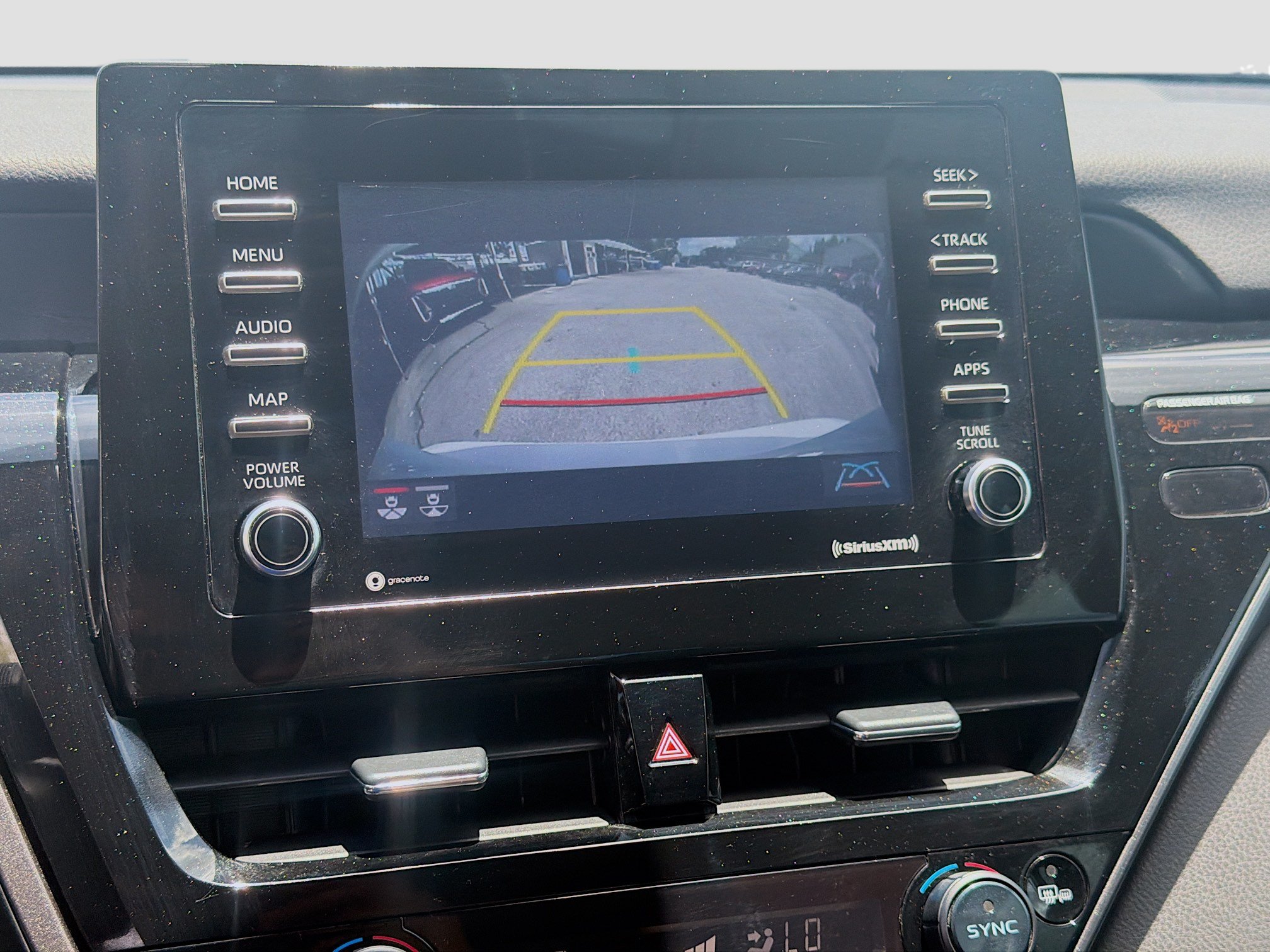 Used 2022 Toyota Camry SE w/ Convenience Package FWD image 13