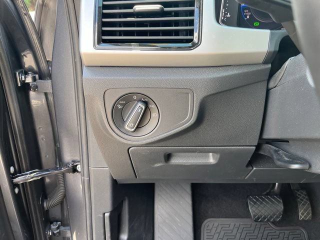 Used 2023 Volkswagen Atlas SE w/ Panoramic Sunroof Package FWD image 33