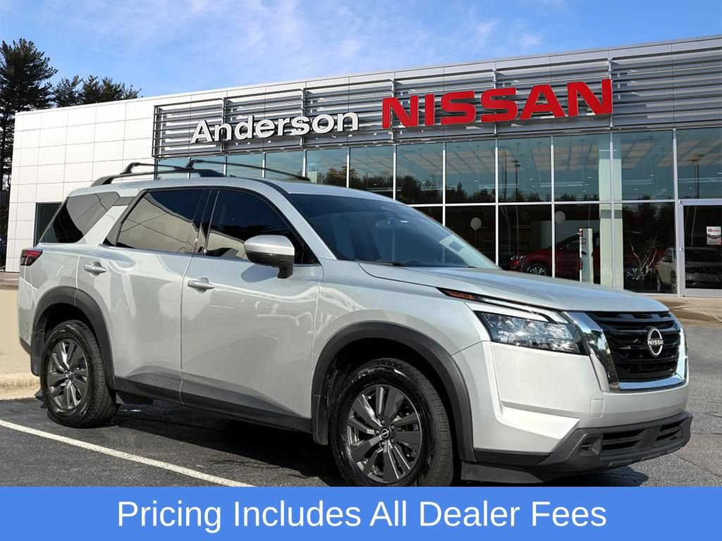 Used 2025 Nissan Pathfinder SV AWD/4WD image 1