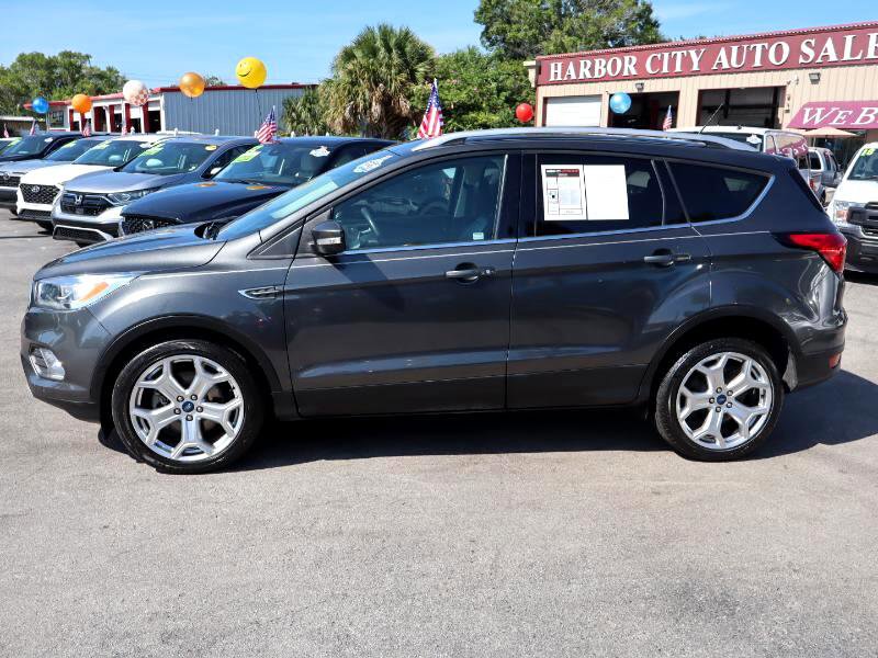 Used 2019 Ford Escape Titanium image 2