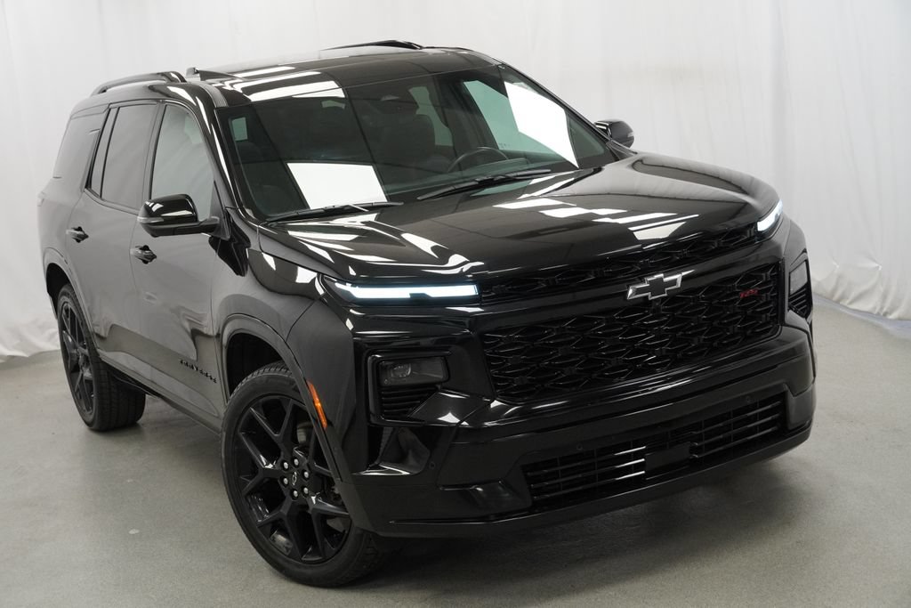 Used 2024 Chevrolet Traverse RS w/ LPO, Floor Liner Package AWD/4WD image 5