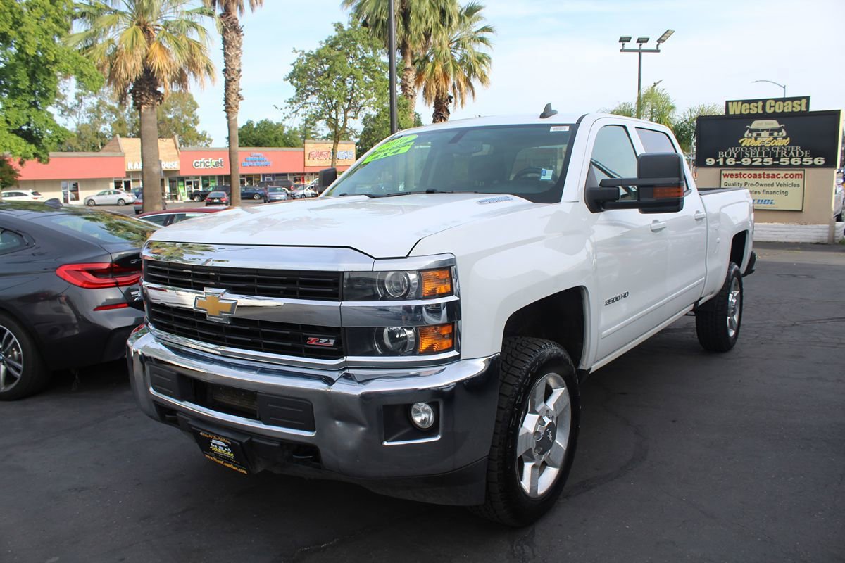Used 2016 Chevrolet Silverado 2500 LT w/ LT Convenience Package AWD/4WD image 4