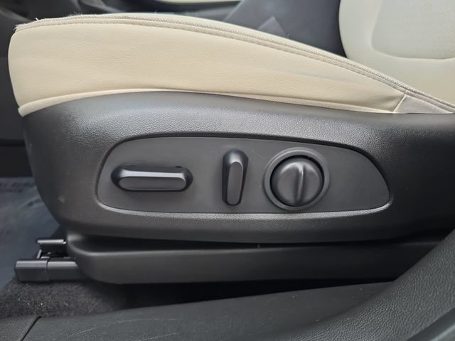 Certified 2021 Buick Encore GX Select w/ Advanced Technology Package FWD image 18