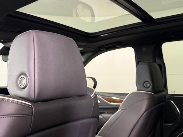Used 2024 Cadillac Escalade ESV Premium Luxury w/ Performance Package image 21