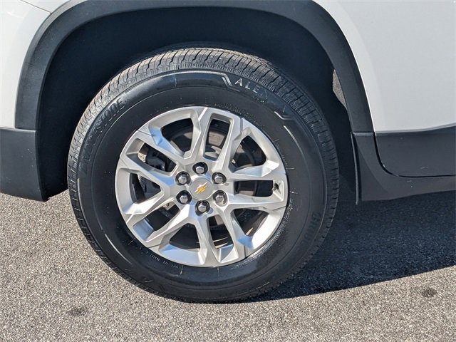 Used 2021 Chevrolet Traverse LT image 10