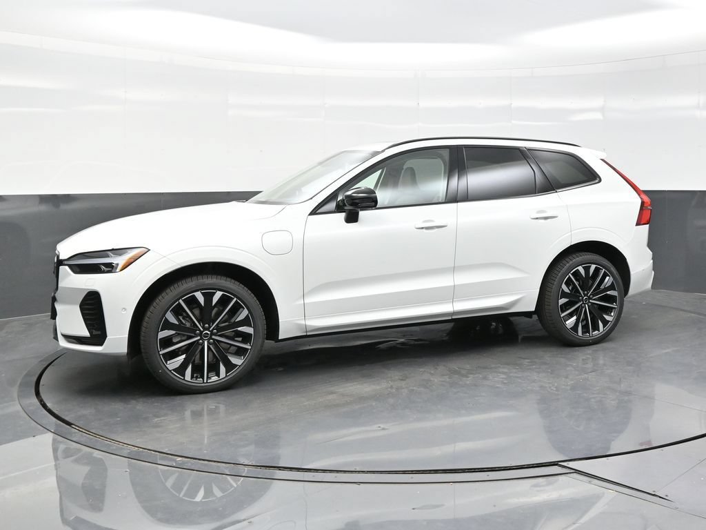 New 2026 Volvo XC60 T8 Ultra w/ Climate Package AWD/4WD image 3