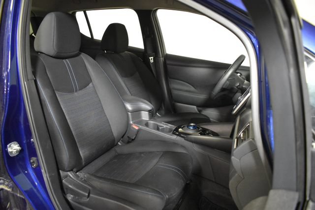 Certified 2025 Nissan Leaf SV Plus FWD image 34