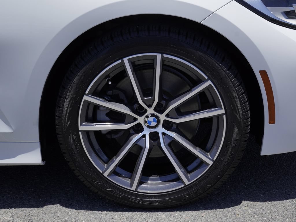 Used 2019 BMW 330i Sedan w/ Driving Assistance Package RWD image 10