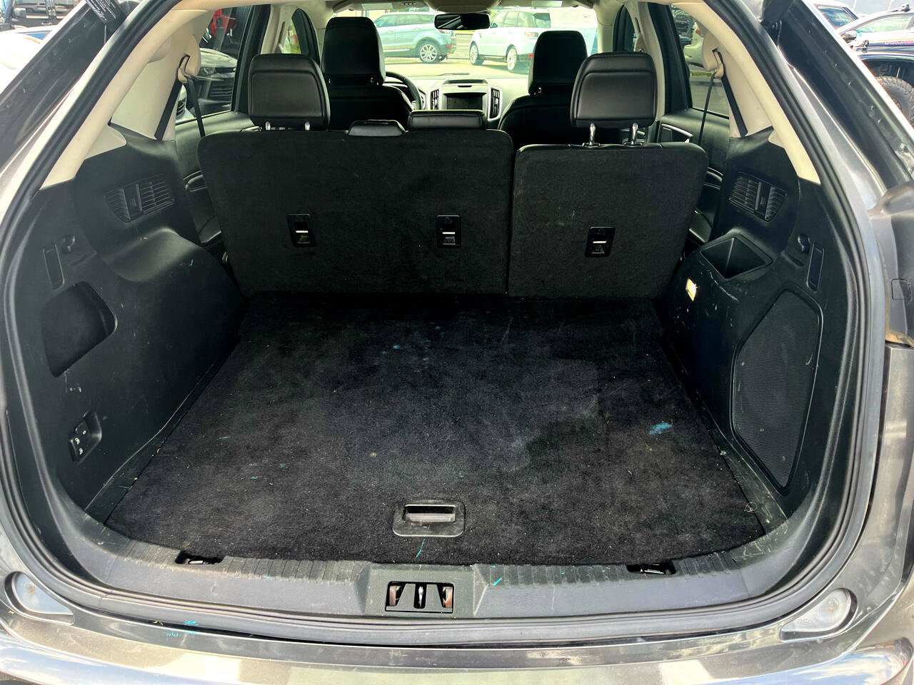 Used 2020 Ford Edge Titanium image 15