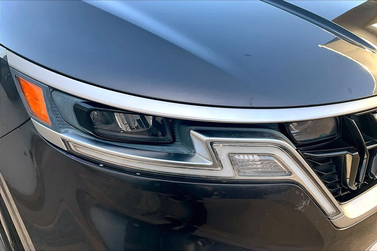 Used 2022 Kia Carnival LX FWD image 26