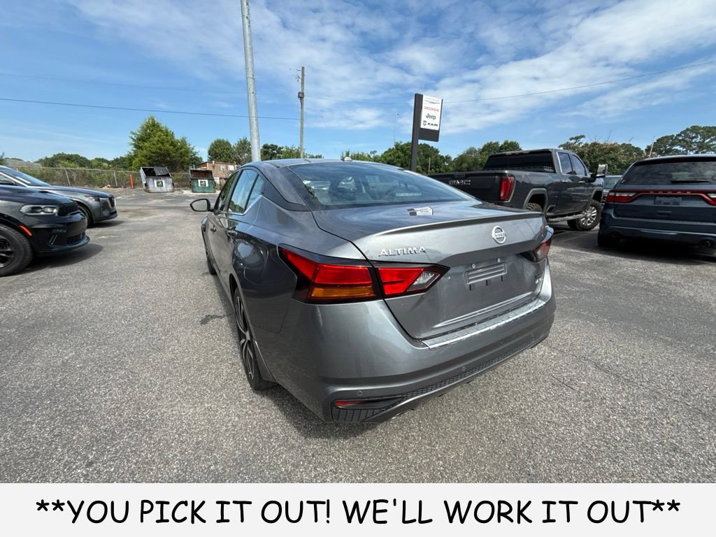 Used 2022 Nissan Altima 2.5 SR AWD/4WD image 2